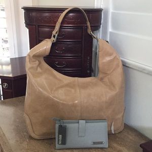 Kenneth Cole Reaction Leather Hobo Handbag/Wallet 2-pc Set!